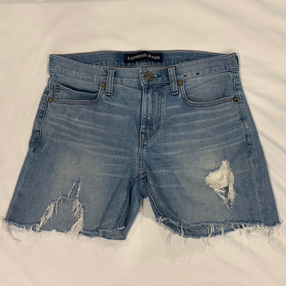 Express Girlfriend Denim Shorts Womens 0 Light Wash Blue Good Distressed Raw Hem
